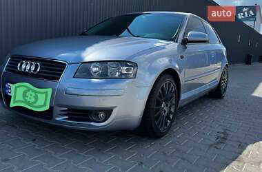Хетчбек Audi A3 2003 в 