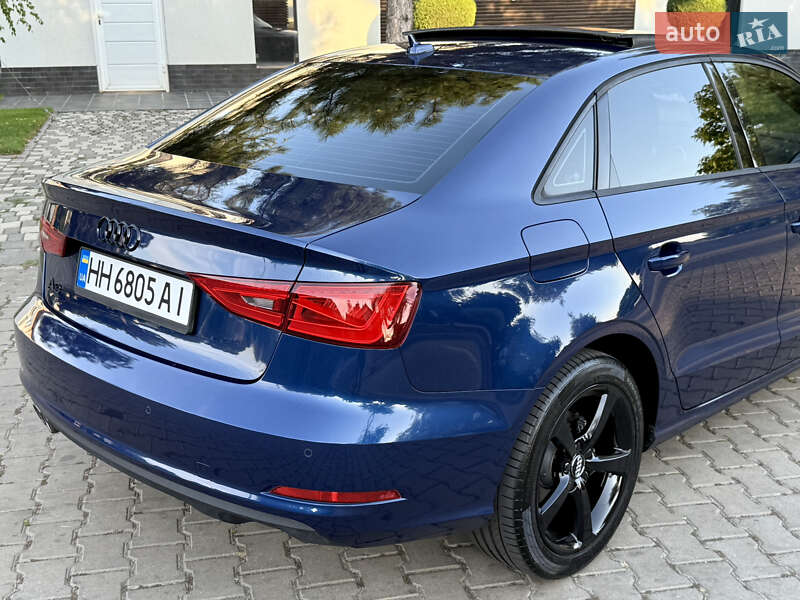 Седан Audi A3 2015 в Одессе