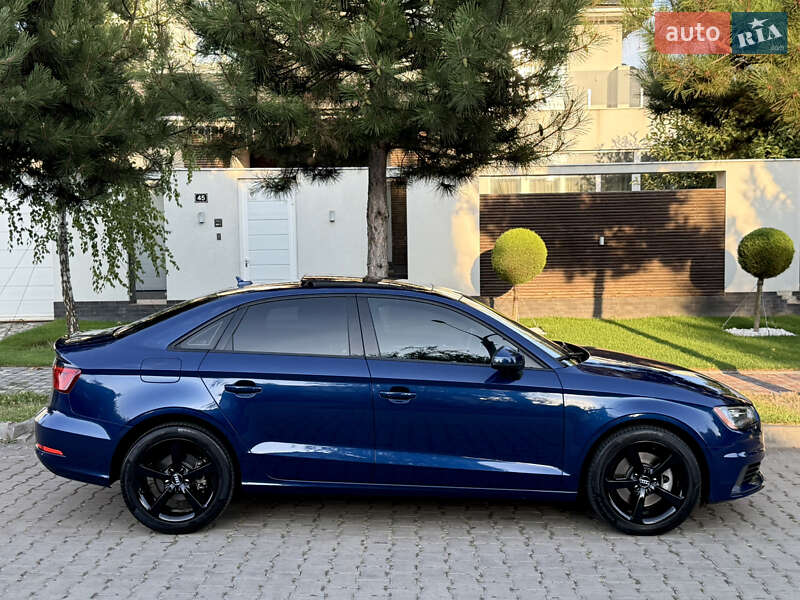 Седан Audi A3 2015 в Одессе