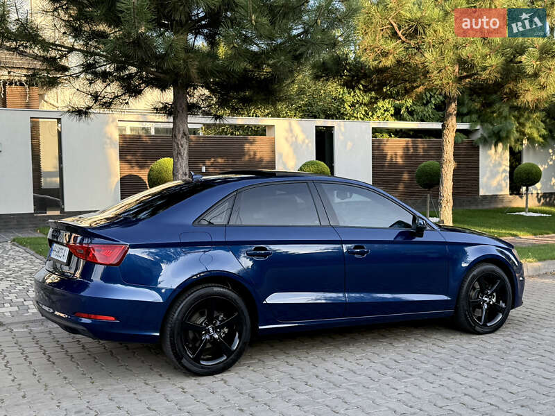 Седан Audi A3 2015 в Одессе