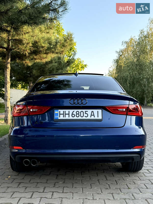 Седан Audi A3 2015 в Одессе