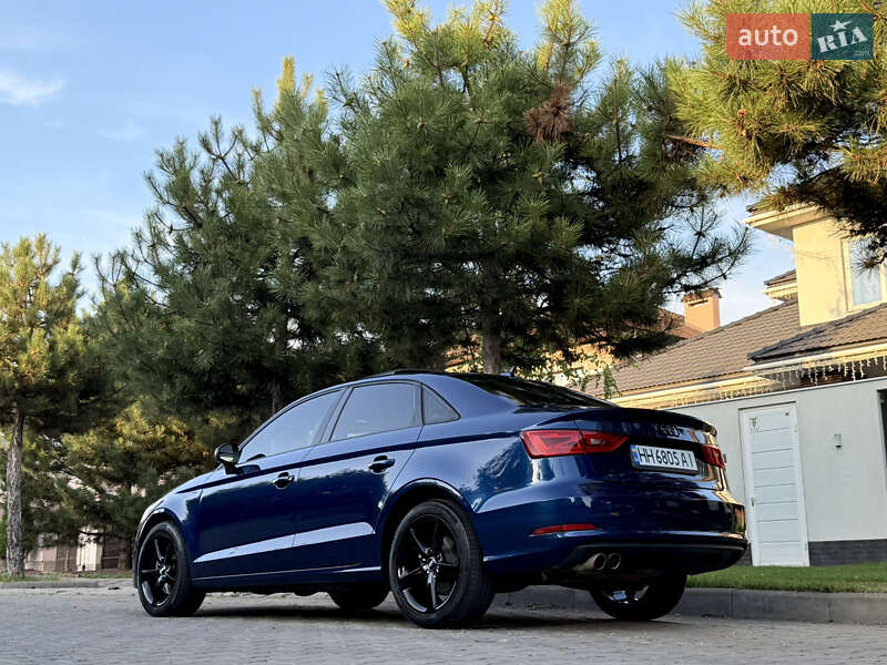 Седан Audi A3 2015 в Одессе