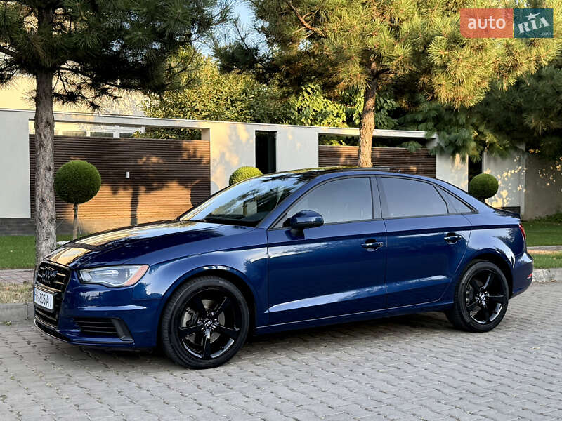 Седан Audi A3 2015 в Одессе