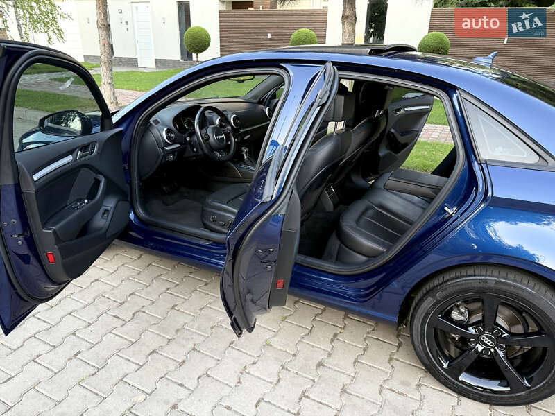 Седан Audi A3 2015 в Одессе