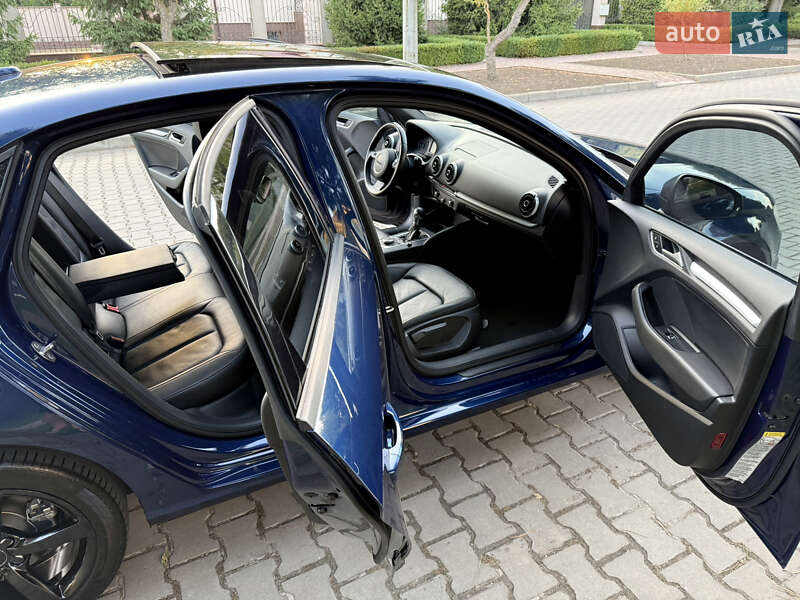 Седан Audi A3 2015 в Одессе