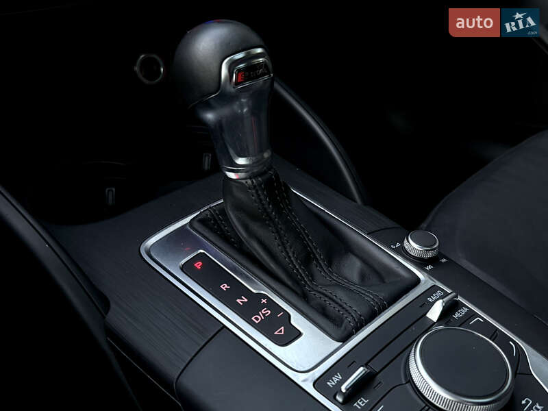 Седан Audi A3 2015 в Одессе