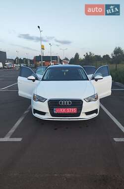 Седан Audi A3 2016 в 