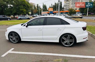 Седан Audi A3 2016 в 