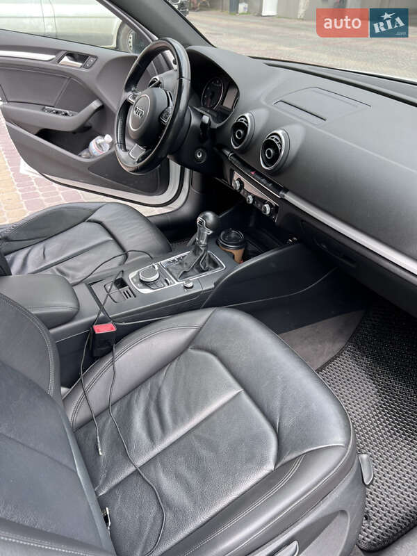 Седан Audi A3 2015 в Тернополе