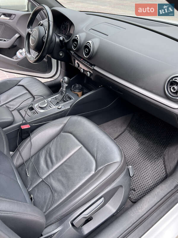Седан Audi A3 2015 в Тернополе