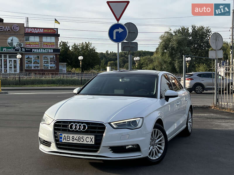 Седан Audi A3 2016 в 