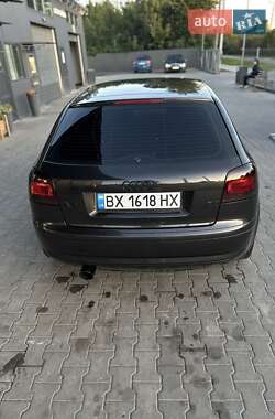 Хэтчбек Audi A3 2004 в 