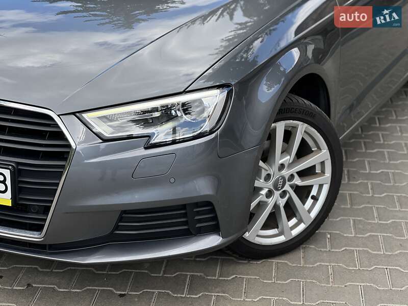 Хэтчбек Audi A3 2019 в Львове