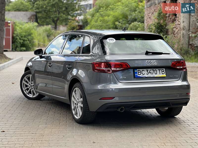 Хэтчбек Audi A3 2019 в Львове