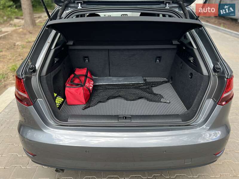 Хэтчбек Audi A3 2019 в Львове