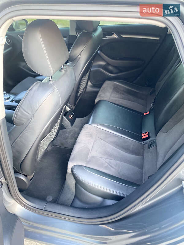 Хэтчбек Audi A3 2016 в Киеве