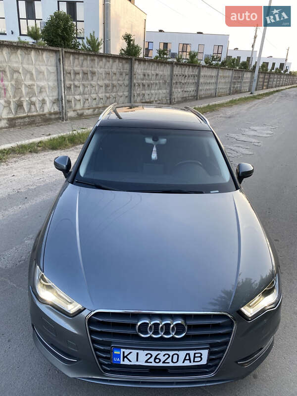 Хэтчбек Audi A3 2016 в Киеве