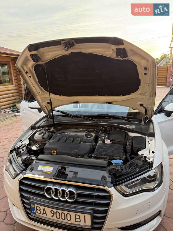 Седан Audi A3 2016 в Долинській