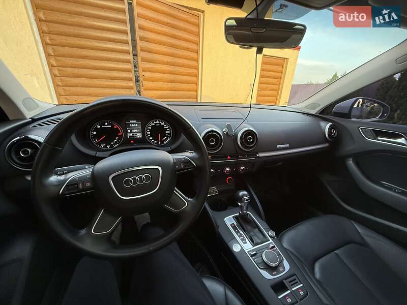 Седан Audi A3 2016 в Долинській