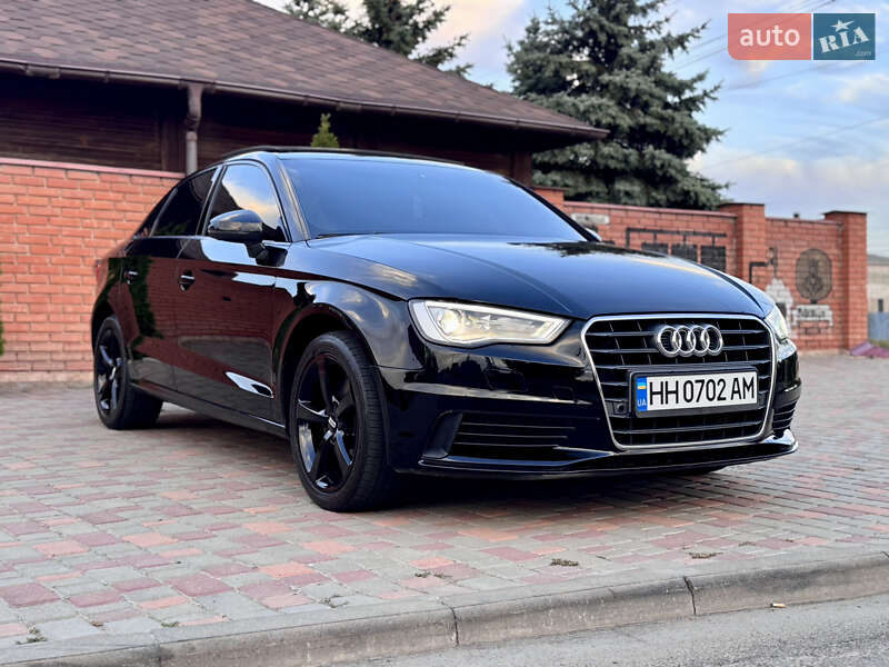 Седан Audi A3 2014 в Одессе