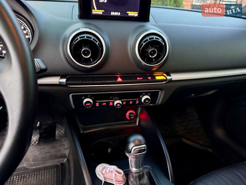 Седан Audi A3 2014 в Одессе