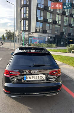 Хетчбек Audi A3 2016 в 