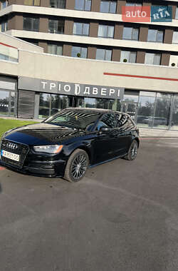 Хетчбек Audi A3 2016 в 