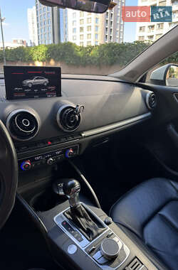 Седан Audi A3 2016 в 