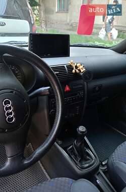 Хетчбек Audi A3 1999 в 