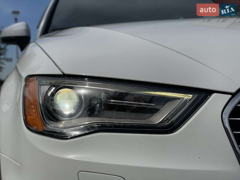 Хэтчбек Audi A3 2016 в Днепре