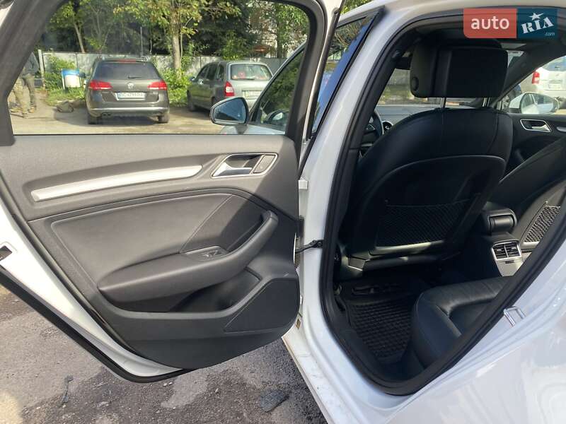 Седан Audi A3 2018 в Львове