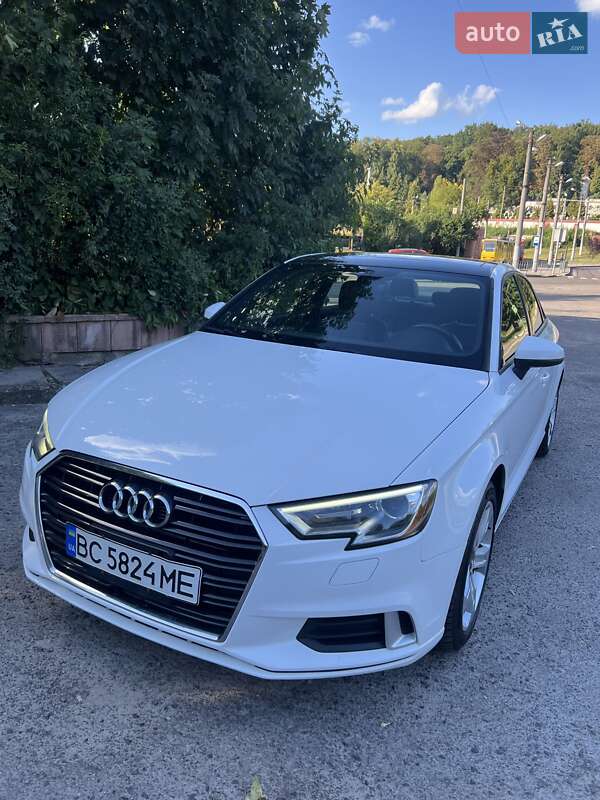 Седан Audi A3 2018 в 