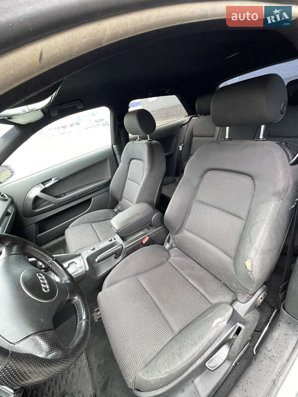 Хэтчбек Audi A3 2004 в Киеве