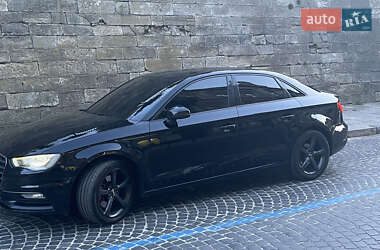 Седан Audi A3 2015 в Львові