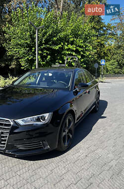 Седан Audi A3 2015 в 