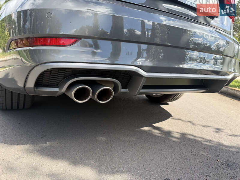 Седан Audi A3 2017 в Киеве