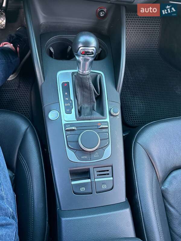 Седан Audi A3 2015 в Львове