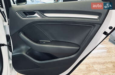 Седан Audi A3 2016 в 