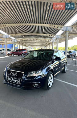 Хетчбек Audi A3 2012 в 