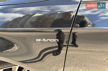 Хэтчбек Audi A3 2015 в 