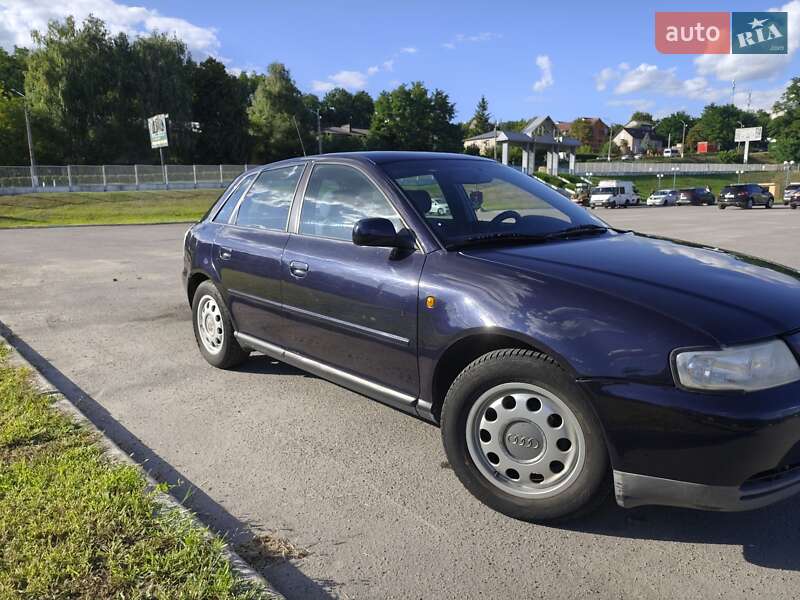 Хэтчбек Audi A3 2000 в Обухове