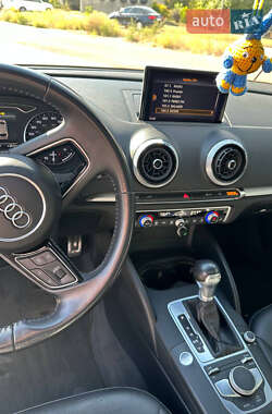 Хетчбек Audi A3 2018 в 