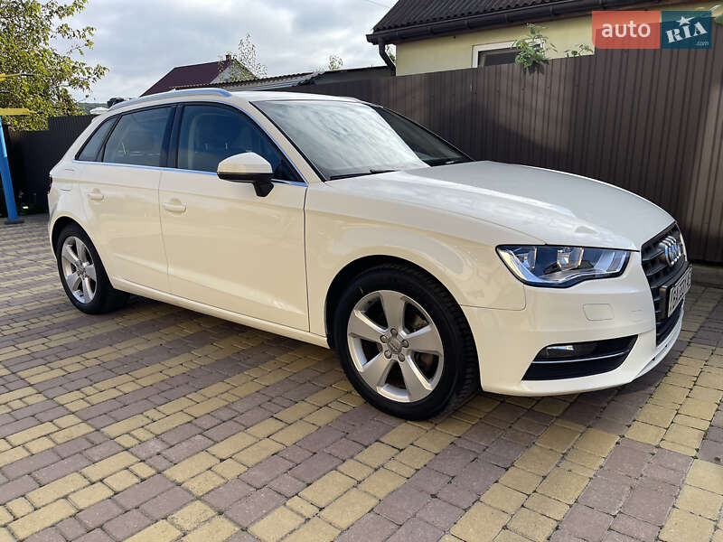 Хетчбек Audi A3 2013 в Хмельницькому