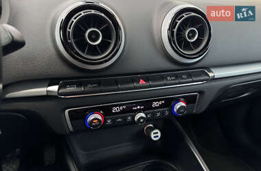 Хетчбек Audi A3 2013 в 