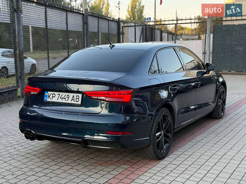 Седан Audi A3 2017 в Запорожье