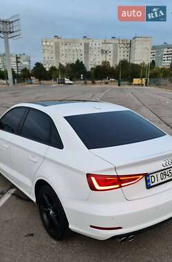 Седан Audi A3 2015 в 