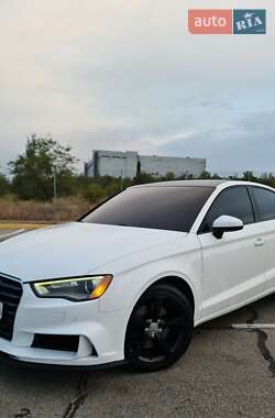 Седан Audi A3 2015 в 