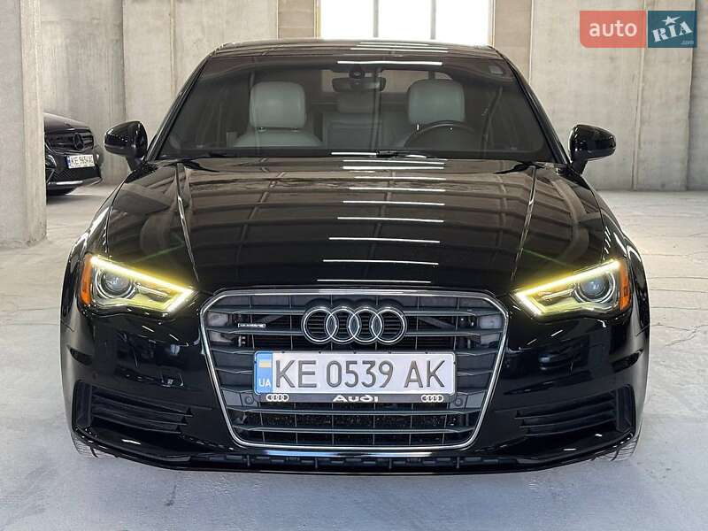 Седан Audi A3 2015 в 