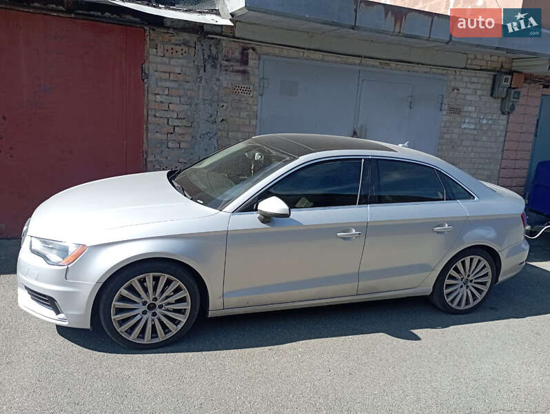 Седан Audi A3 2014 в Києві