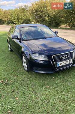 Хэтчбек Audi A3 2010 в 